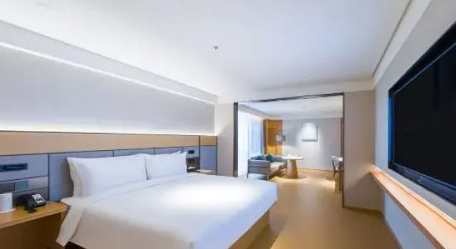 Люкс JI Hotel (Haikou Hainandaxue Haidian Island)
