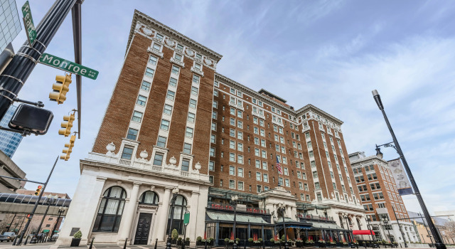 Amway Grand Plaza, Curio Collection by Hilton