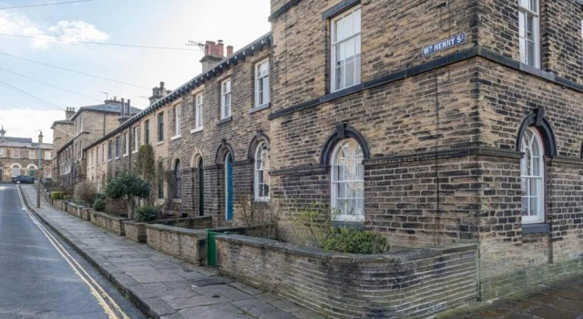 Riverside Balcony With Parking Minutes To Saltaire, Varaa Huoneisto Asunnot kohteessa Merseyside, Huoneisto