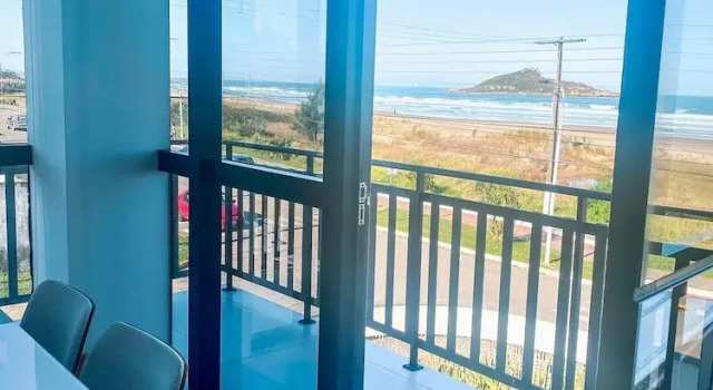Апартаменты Deluxe с балконом и рядом с пляжем Apto Pe na Areia - Frente Mar - Imbituba