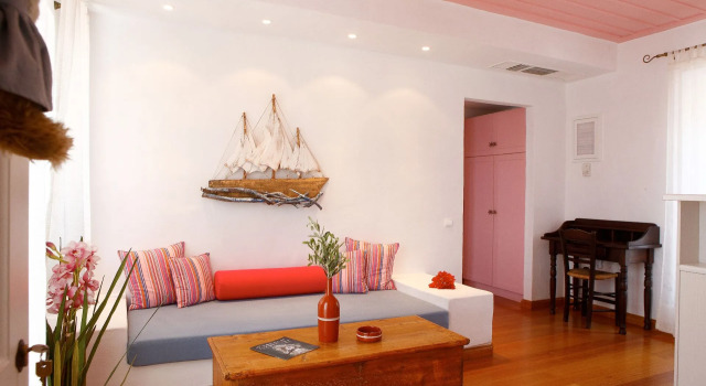 Niriedes Hotel