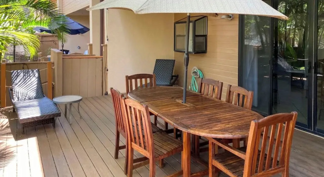 Апартаменты Bright & Airy Lahaina Condo - Walk to Beach!