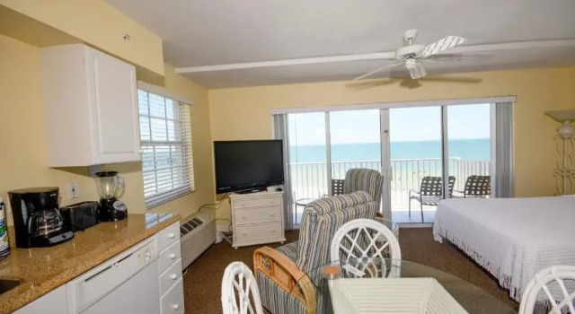 Студия Deluxe Edison Beach House