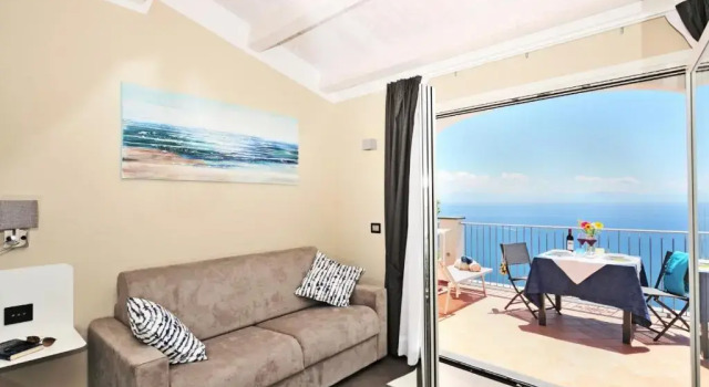 Номер Deluxe Amalfi Blu Retreat
