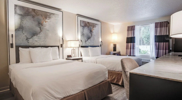 Четырёхместный номер Standard Clarks Inn Savannah Airport