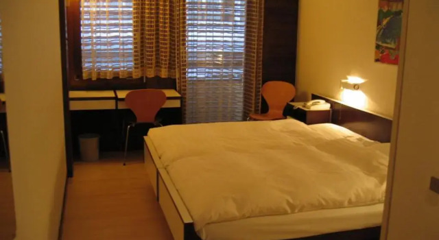 Hotel Restaurant Weinhof, Забронировать Отель Отели Люцерна 3 звезды, рядом с Церковь Св. Петра, 3*