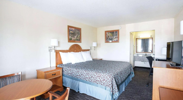 Двухместный номер Standard Days Inn by Wyndham Lake City I-75