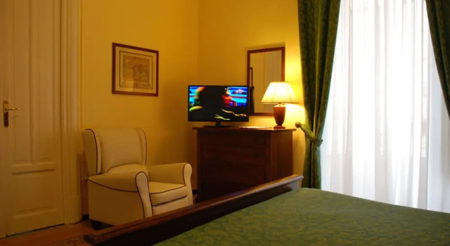 Трёхместный номер Standard с балконом Hotel del Centro