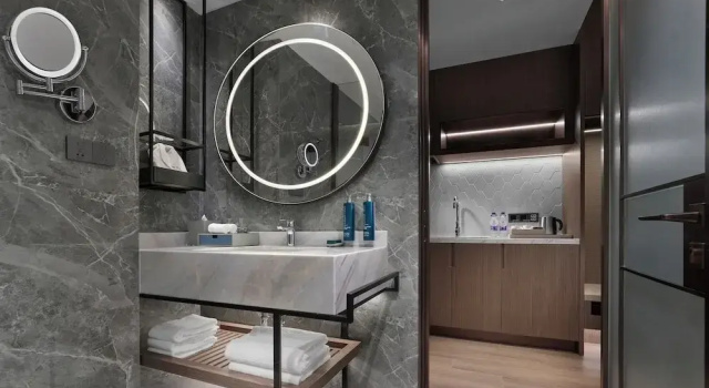 Двухместный номер Premier с видом на море Doubletree By Hilton Yantai Golden Coast Hotel & Suites