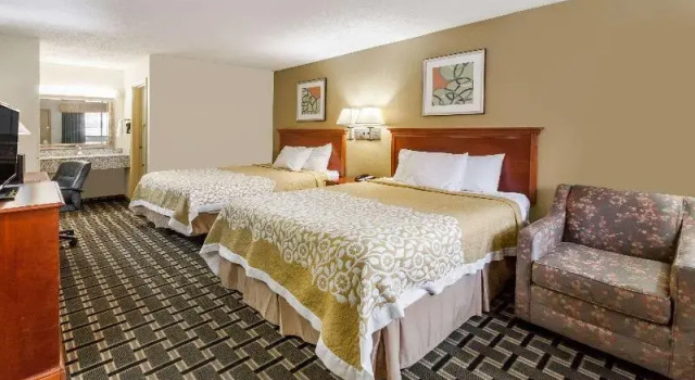 Семейный номер Standard Days Inn by Wyndham Kent - Akron