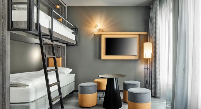 Четырёхместный номер H2 Hotel Saarbrücken, Trademark by Wyndham