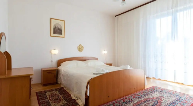 Pleasant Apartment in Malinska With Balcony, Забронировать Апартаменты/квартира Отели Малинска с парковкой, Парковка