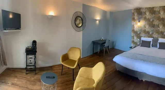 Двухместный номер Standard Logis Hôtel Restaurant La Châtellenie