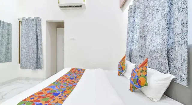 FabHotel Grand Embassy, Забронировать Отель Отели штата Махараштры 3 звезды, 3*