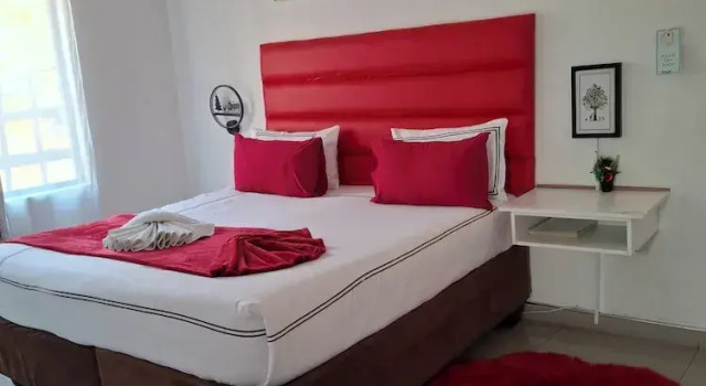 Номер Deluxe Shalakwe Hills-Inn Guesthouse Kasane
