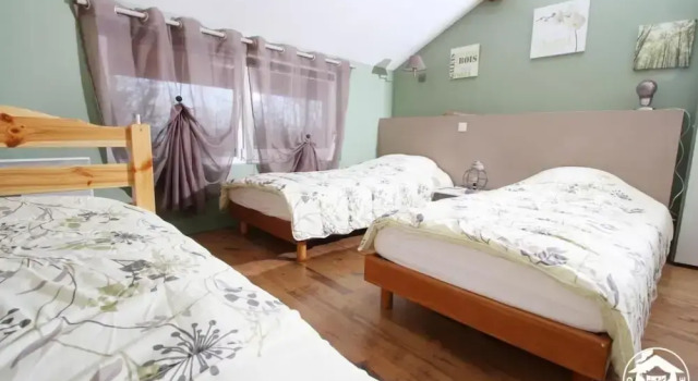 Семейный коттедж с видом на сад A L'orée du Bois - Gîte