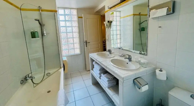 Полулюкс La Garoupe-Gardiole Boutique Hotel