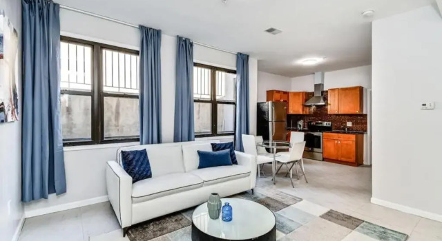 Апартаменты A Touch of Blue! Stylish 2BD Next to Reading Terminal Market