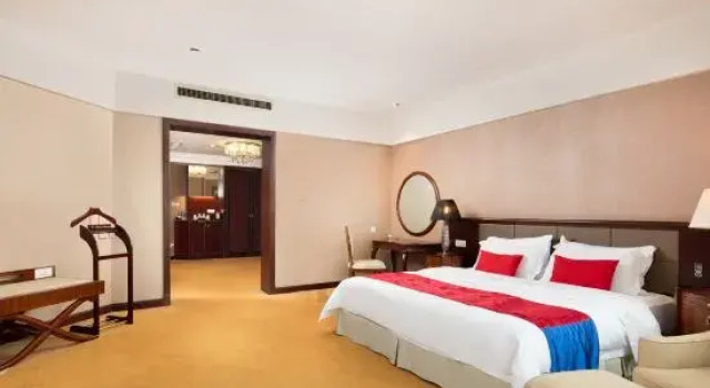 Семейный люкс Country Garden Phoenix Hotel Chizhou