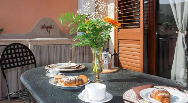 Casa La Ferula - Appartamento 3 con terrazza panoramica, Забронировать Апартаменты/квартира Апартаменты Сант-Алессио-Сикуло, Апартаменты/квартира