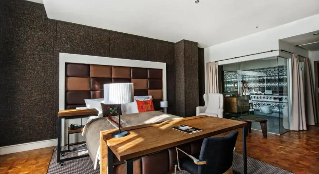 Полулюкс Hotel Bristol Tradition and Luxury