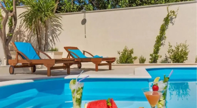 Студия Apartments St Thomas