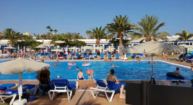 Апартаменты Apartamentos Playa Feliz