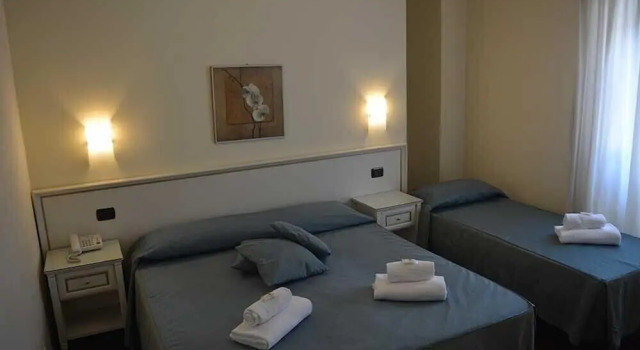 Трёхместный номер Standard Costa Hotel