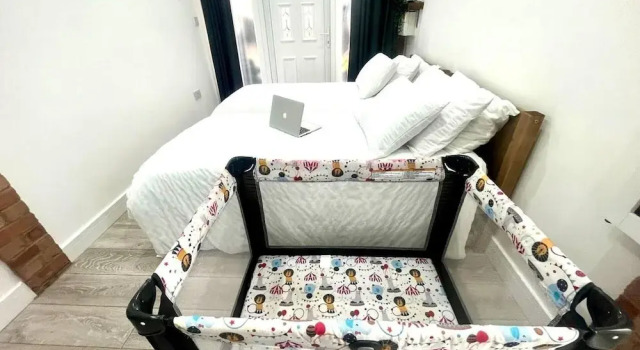 Nice And Cosy Large Studio Near Luton Airport!, Забронировать Отель Отели Англии 3 звезды, 3*
