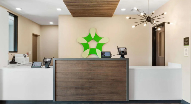 Extended Stay America Premier Suites - Port Charlotte - I-75, Забронировать Отель Порт-Шарлотт Southwest Florida