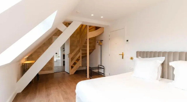 Четырёхместный номер Standard Дуплекс Golden Tree Hotel
