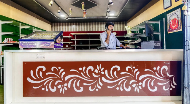 OYO 43680 Hotel Sandeep