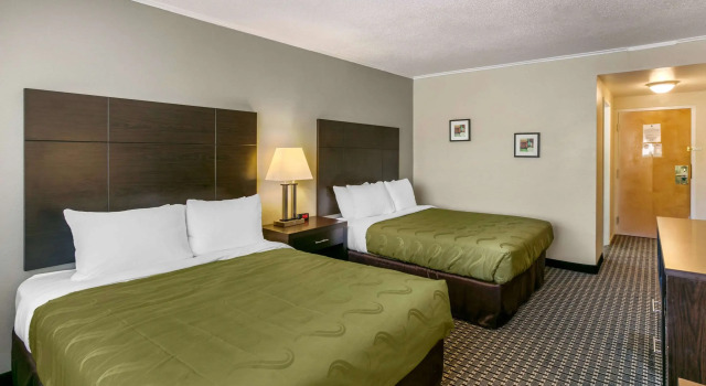 Четырёхместный номер Standard Quality Inn Rawlins I-80