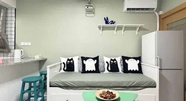Семейный люкс c 1 комнатой Shanghai Shikumen culture homestay (Zhengtong Road store)