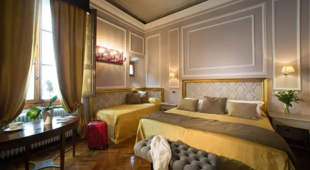 Семейный номер Standard с видом на город Boutique B&B Torre de Conti