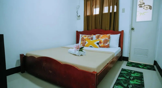 Hymn's Tourist Inn