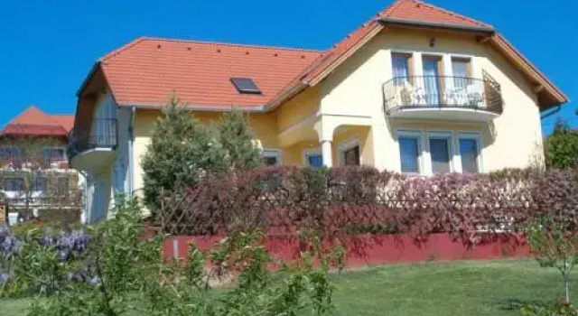 Panoráma Apartman, Book Lejlighed Hoteller i Western Transdanubia med parkering, Parkering