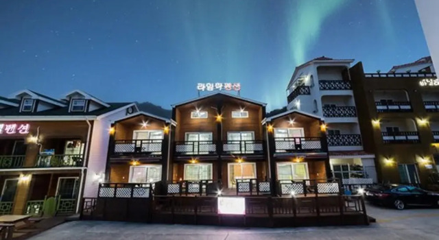 Geoje Lilac Pension