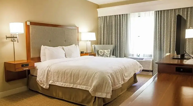 Двухместный номер Accessible Premium Hampton Inn Charleston-Daniel Island