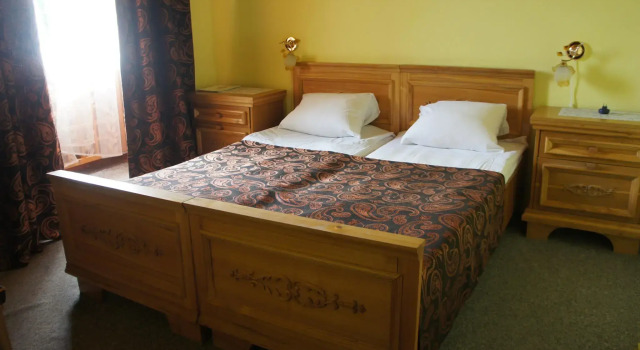 Dom lesnika, Buchen Sie Hotel Hotels in Polessky District mit Frühstück, Frühstück