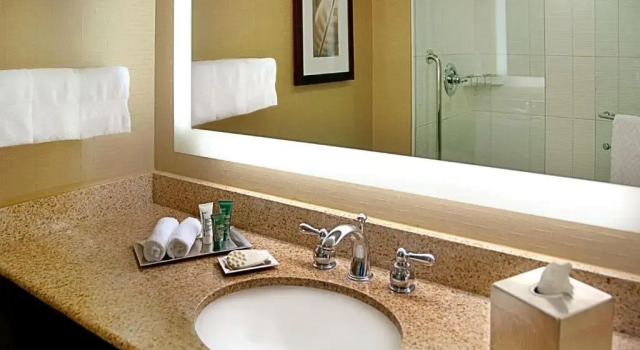Двухместный номер Standard View The Singer Oceanfront Resort, Curio Collection by Hilton