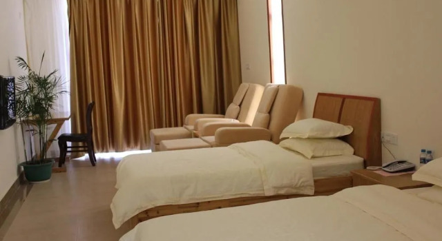 Yichang Changyang North Island Hotel, Book Hotel Hotels in Yichang with a Pool, Swimming Pool