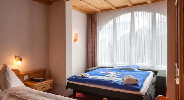 Трёхместный номер Standard Waldhotel Arosa