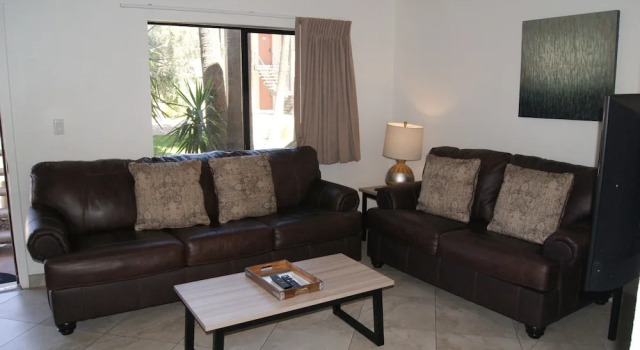 Апартаменты c 1 комнатой Fully Furnished 1BR Suite-Prime Location! 110 by RedAwning