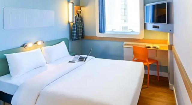 Номер Deluxe Ibis Budget Cergy St Christophe