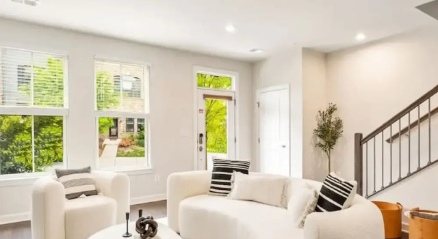 Ashburn 4-br Homestay Close to Dulles Metro, Брондау Қонақ үй Broadlands АҚШ