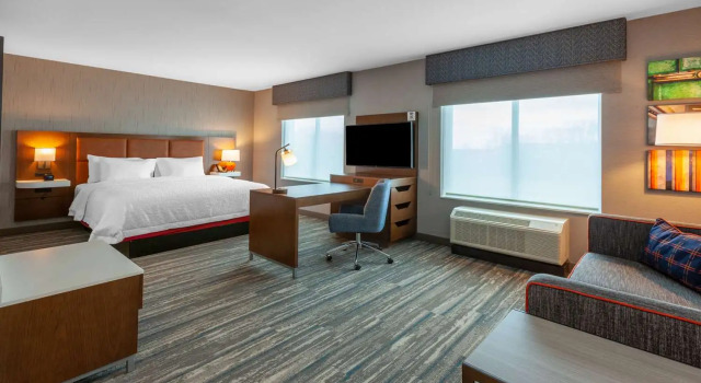 Двухместный люкс Hampton Inn & Suites Bloomfield Hills Detroit