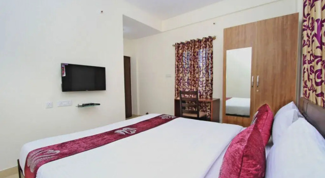 Hotel The Bliss by OYO Rooms, Rezervovat Hotel Jālahalli Bangalore