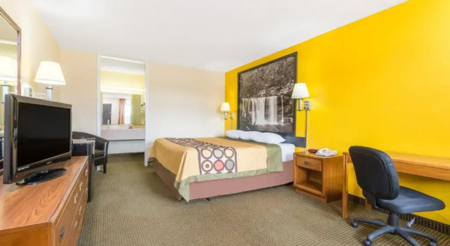 Номер Standard Super 8 by Wyndham Williamsburg