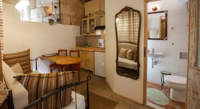 Студия Apartment Dioklecian Wall